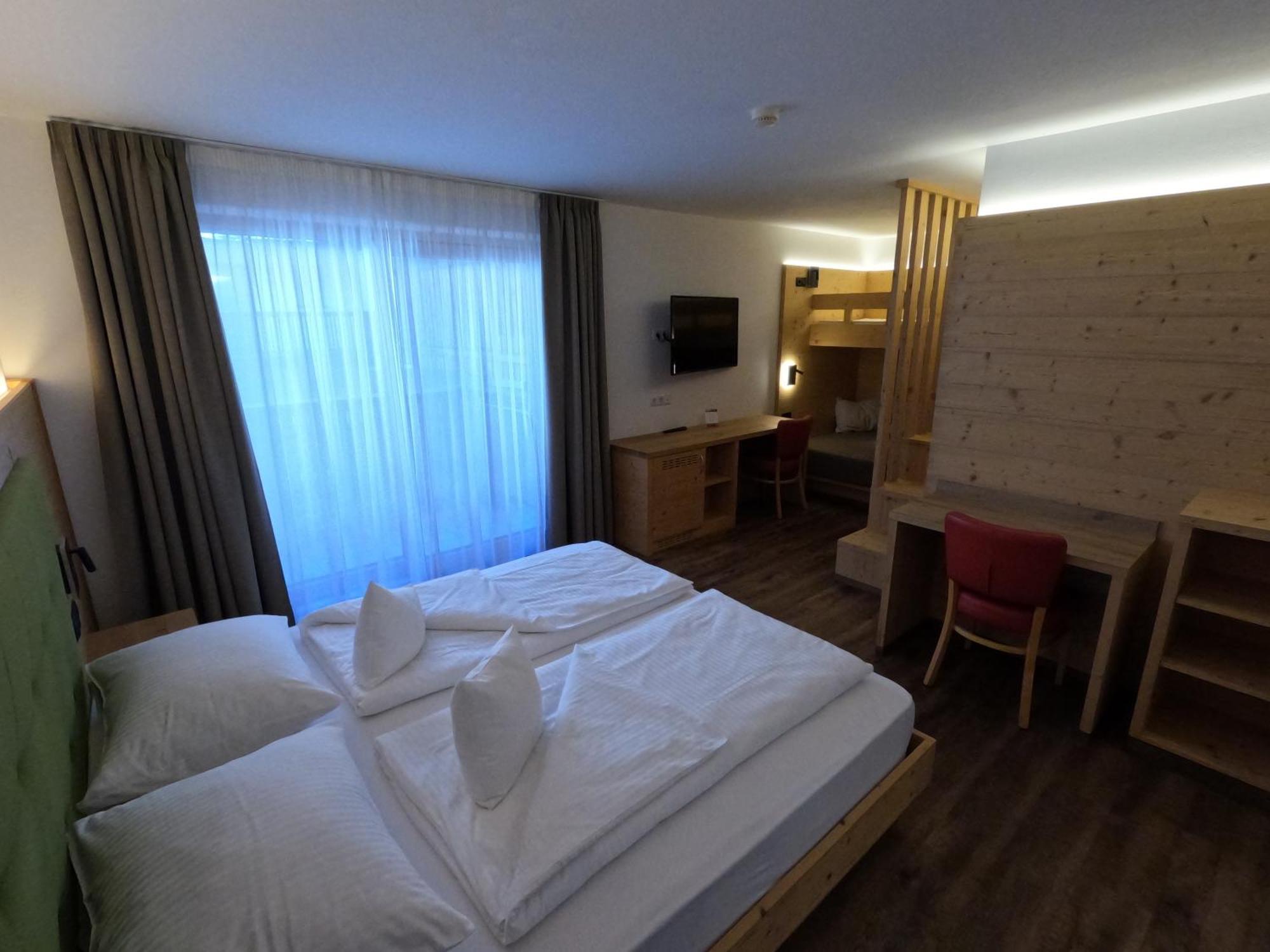Hotel Mirabel San Vigilio Di Marebbe Habitación foto