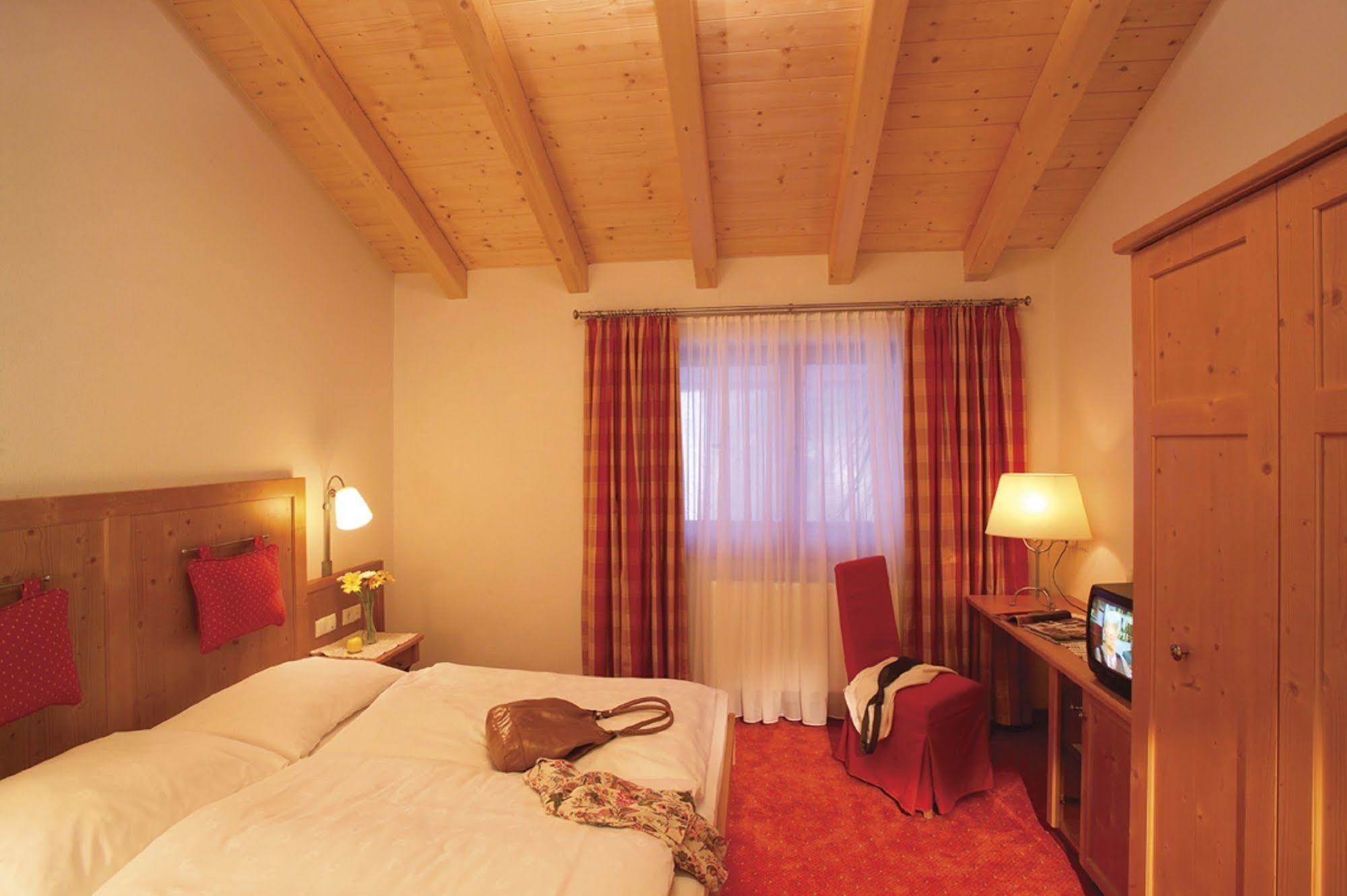 Hotel Mirabel San Vigilio Di Marebbe Exterior foto